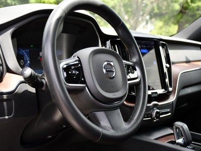2023 Volvo XC60 B5 Plus Bright Theme