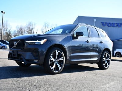 2023 Volvo XC60 B5 Ultimate Dark Theme