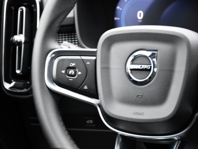 2025 Volvo XC40 B5 Plus Dark Theme