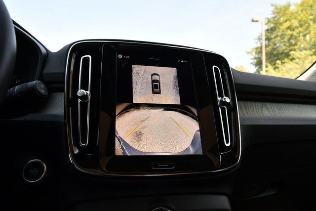 2026 Volvo XC40 B5 Plus