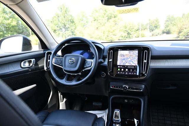 2026 Volvo XC40 B5 Plus