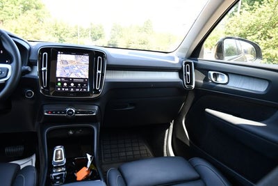 2026 Volvo XC40 B5 Plus