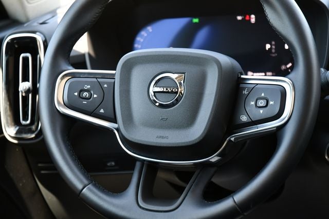 2026 Volvo XC40 B5 Plus