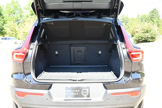 2026 Volvo XC40 B5 Plus