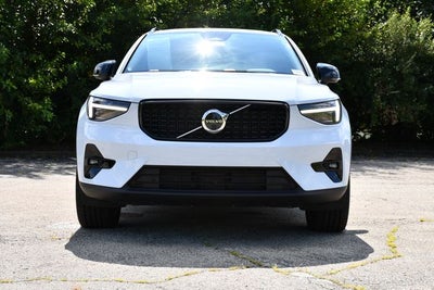 2026 Volvo XC40 B5 Plus