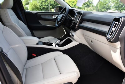 2026 Volvo XC40 B5 Plus
