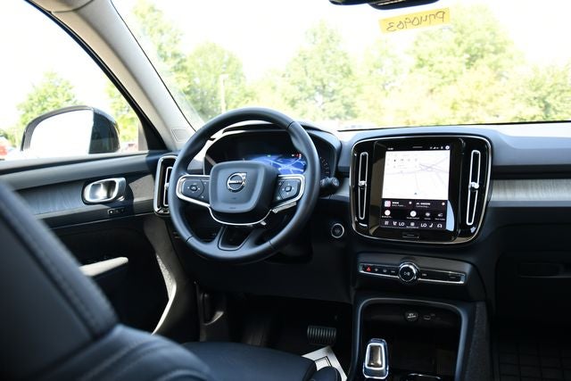 2026 Volvo XC40 B5 Plus