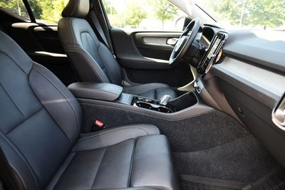 2026 Volvo XC40 B5 Plus