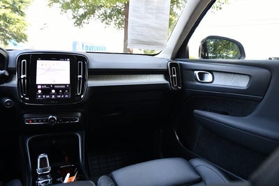 2026 Volvo XC40 B5 Plus