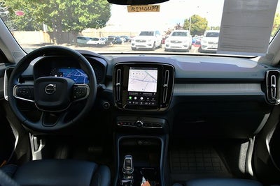2026 Volvo XC40 B5 Plus
