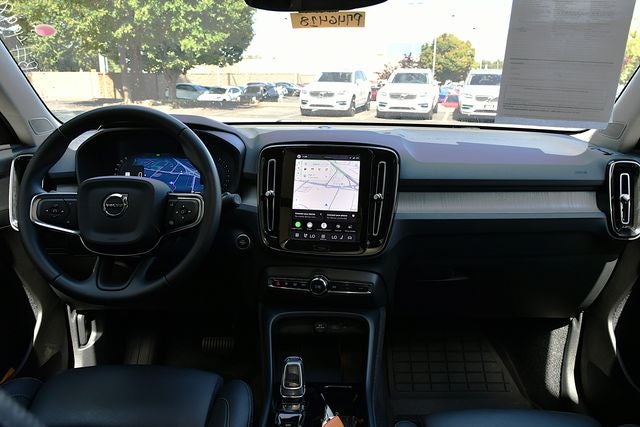 2026 Volvo XC40 B5 Plus