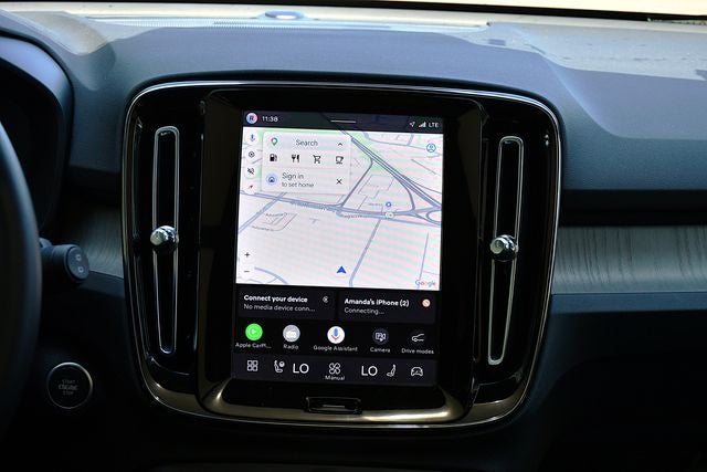 2026 Volvo XC40 B5 Plus