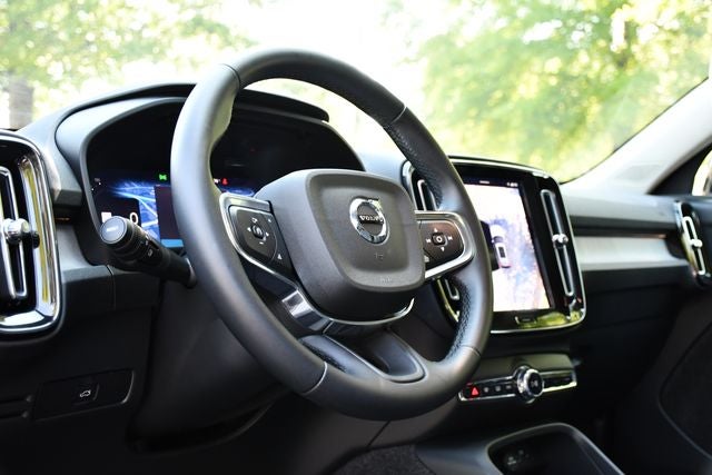 2026 Volvo XC40 B5 Plus