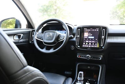 2026 Volvo XC40 B5 Plus
