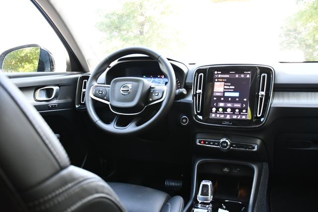 2026 Volvo XC40 B5 Plus