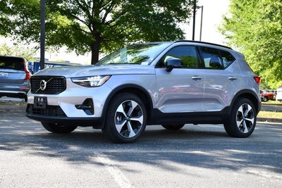 2026 Volvo XC40 B5 Plus