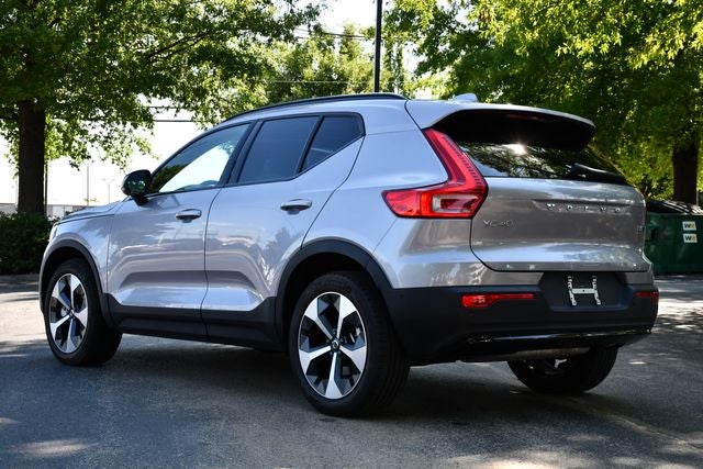 2026 Volvo XC40 B5 Plus