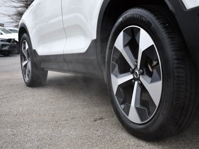 2025 Volvo XC40 B5 Plus Dark Theme