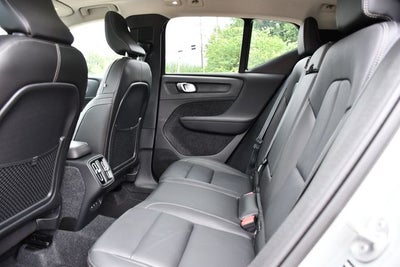 2026 Volvo XC40 B5 Plus