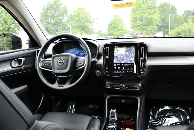 2026 Volvo XC40 B5 Plus