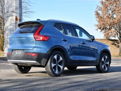 2025 Volvo XC40 B5 Plus Bright Theme