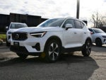 2025 Volvo XC40 B5 Plus Bright Theme
