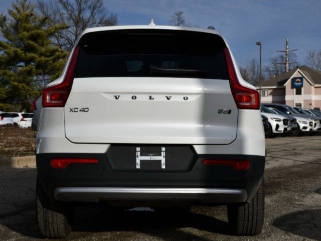 2025 Volvo XC40 B5 Plus Bright Theme