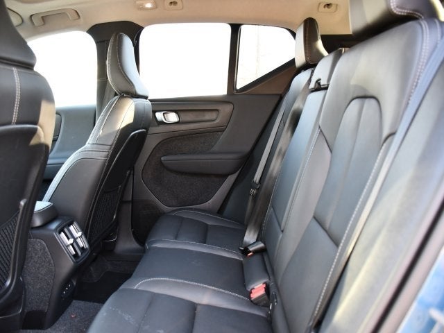 2025 Volvo XC40 B5 Plus Bright Theme