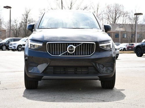 2025 Volvo XC40 B5 Core