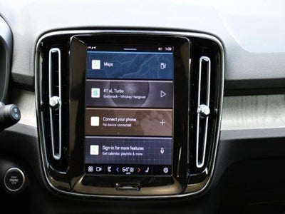 2025 Volvo XC40 B5 Core