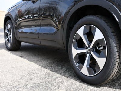 2025 Volvo XC40 B5 Core