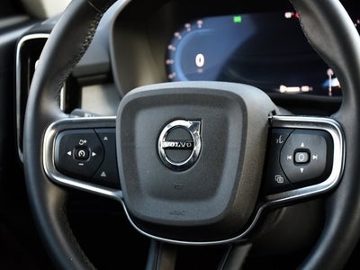 2025 Volvo XC40 B5 Core