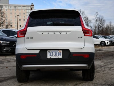 2025 Volvo XC40 B5 Core
