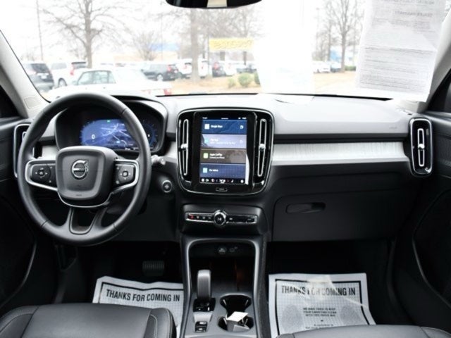 2025 Volvo XC40 B5 Core