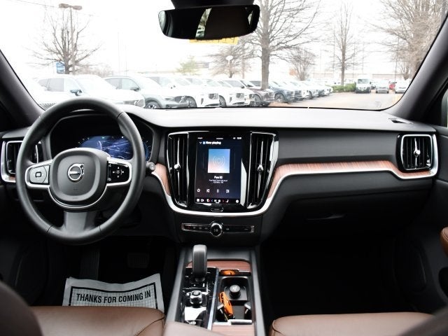 2025 Volvo V60 Cross Country B5 Plus