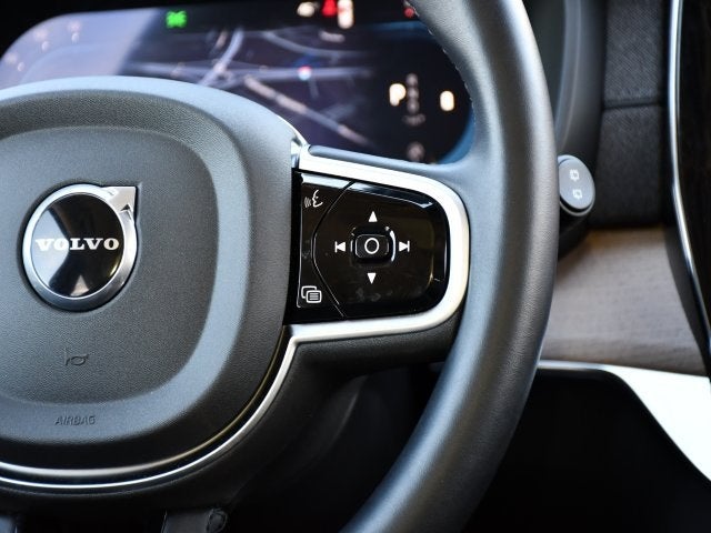 2025 Volvo XC90 B5 Plus 2025.5