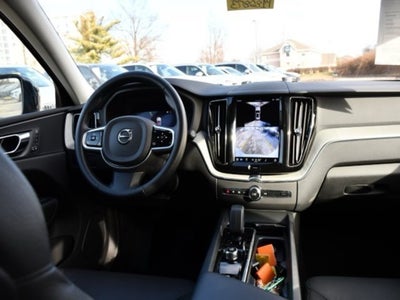 2025 Volvo XC60 B5 Plus