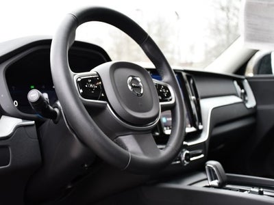 2025 Volvo XC60 B5 Plus