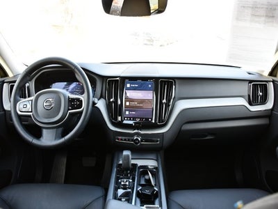 2025 Volvo XC60 B5 Plus