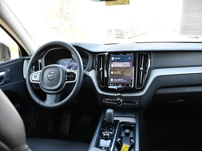 2025 Volvo XC60 B5 Plus