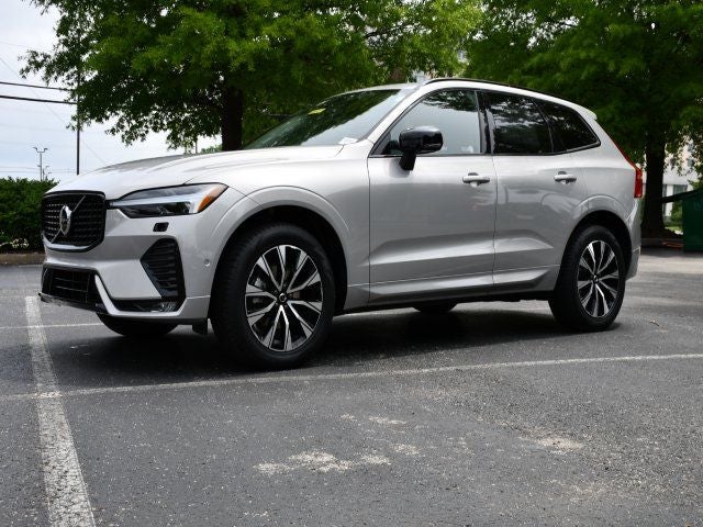 2025 Volvo XC60 B5 Plus