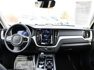 2025 Volvo XC60 B5 Plus