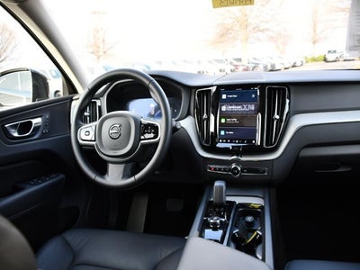 2025 Volvo XC60 B5 Plus