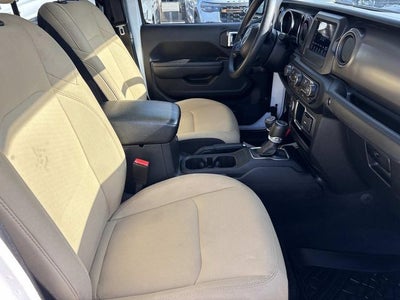 2022 Jeep Gladiator Sport
