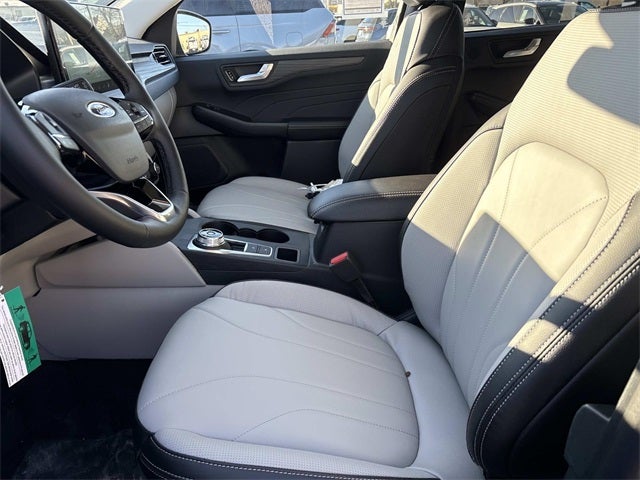 2026 Ford Escape Hybrid Platinum