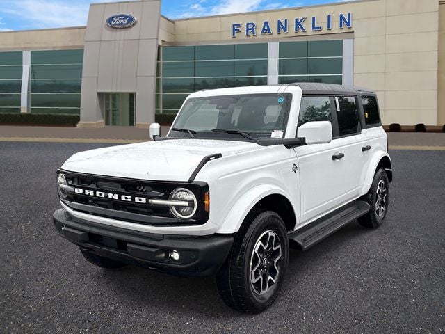 2026 Ford Bronco Outer Banks