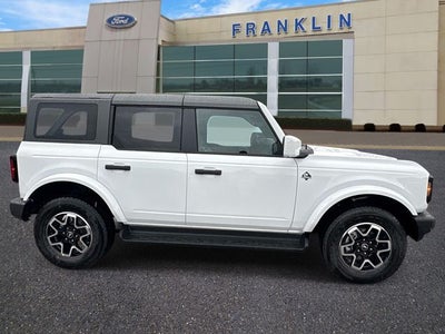 2026 Ford Bronco Outer Banks