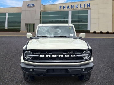 2026 Ford Bronco Outer Banks