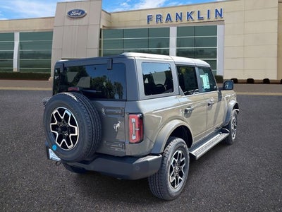 2026 Ford Bronco Outer Banks