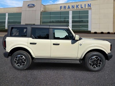 2026 Ford Bronco Outer Banks